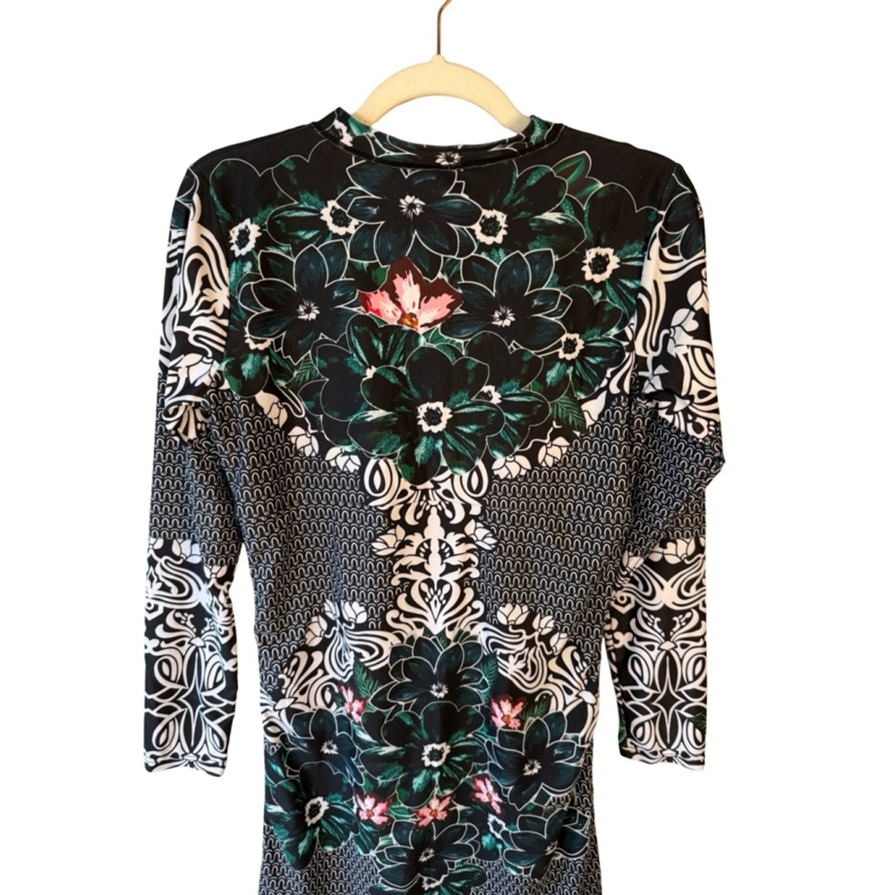 Long Sleeve Black Green Floral Swim Dress Rash Guard Size S or M Beach Vacation - Picture 6 of 9